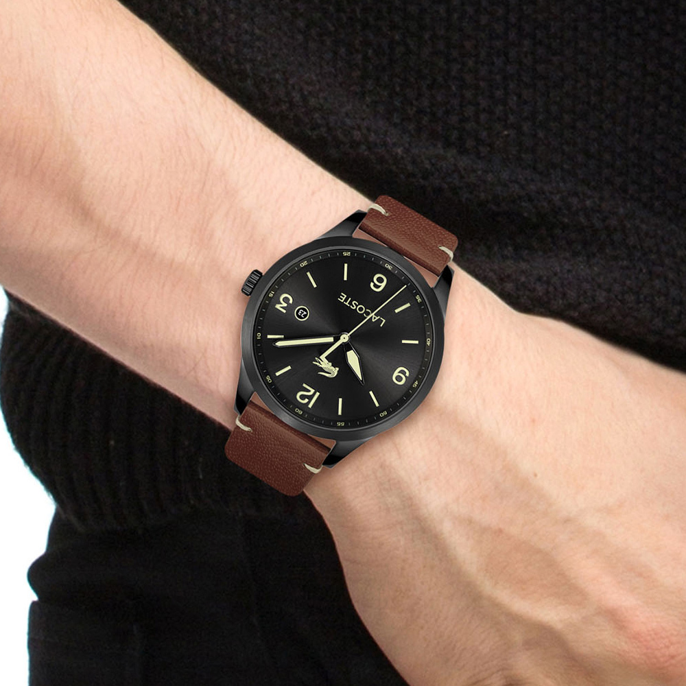 Compre Relógio Lacoste Bracelete de couro marrom Ref 2011137